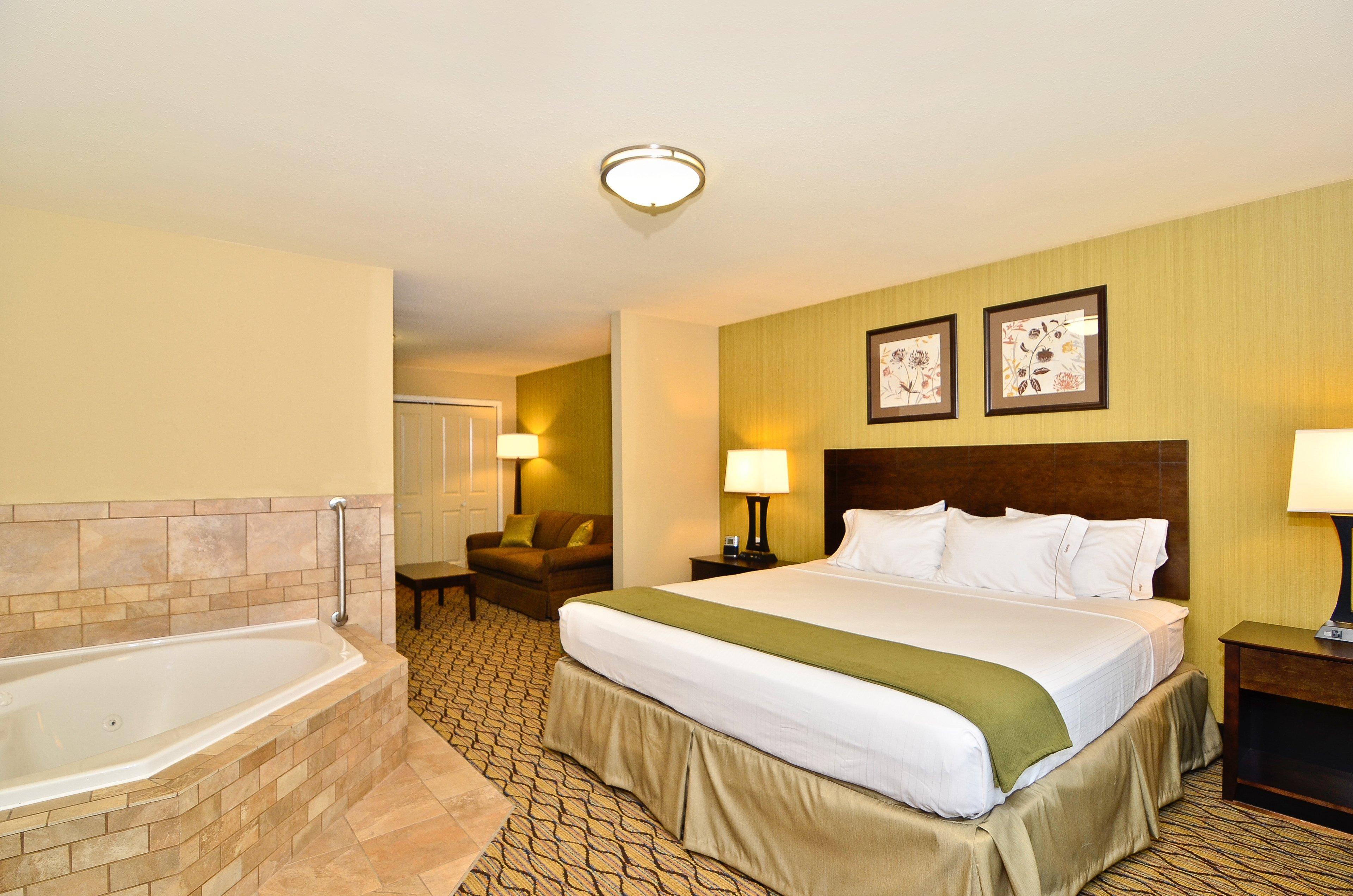 Holiday Inn Express & Suites - Williston By Ihg Exterior foto